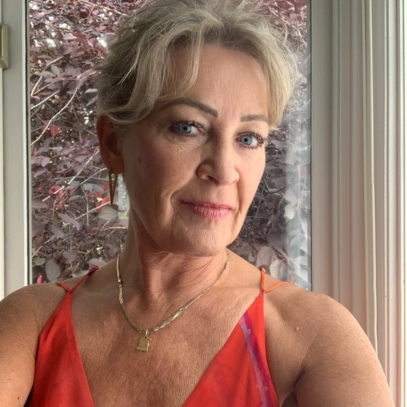 Meet your Posher, Mary - Picture 6 of 16